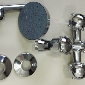 WALL SHOWER BRASS