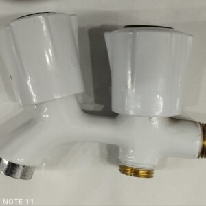 DOUBLE BIBCOCK WHITE LIGHT