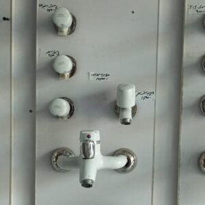 BATH SET LEAVER WHITE BRASS